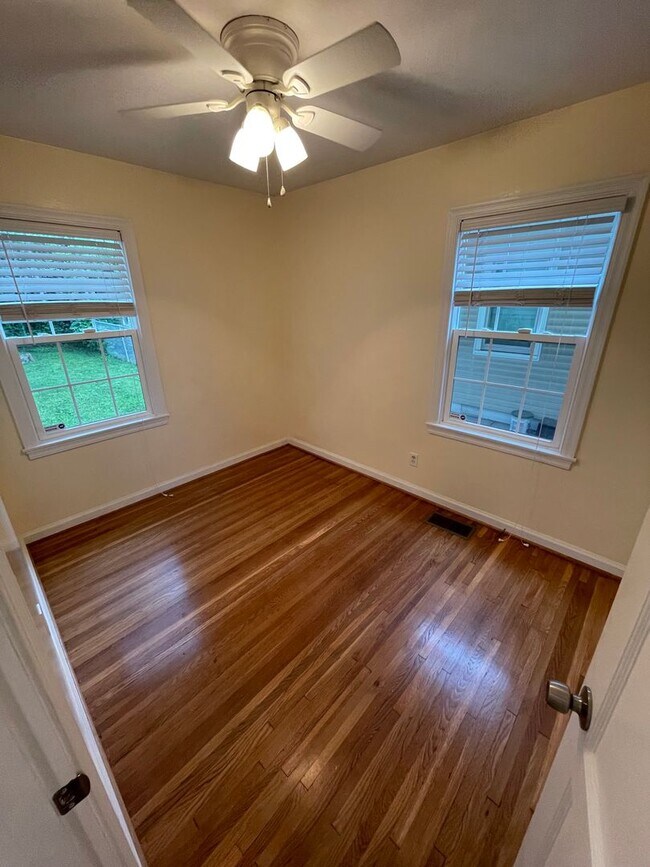 Foto del edificio - Cute 2 Bedroom Home Near The Fair Grounds