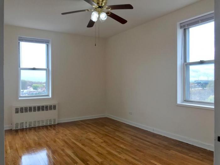 Foto principal - 2 bedroom in BROOKLYN NY 11209