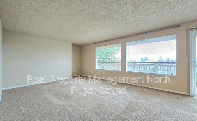 Foto del edificio - 228 N Stillaguamish Ave