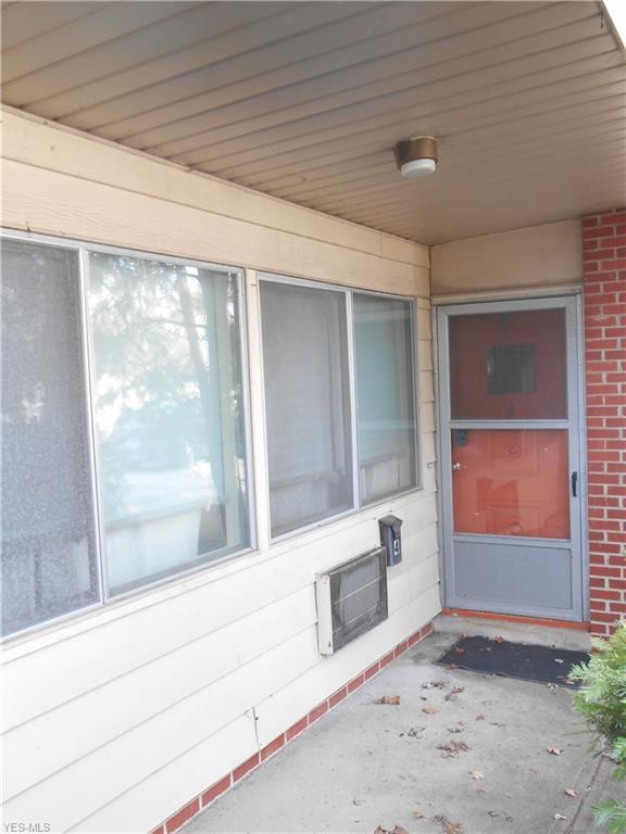 Foto del edificio - 27890 Center Ridge Rd