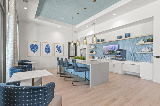 Resident entertainment kitchen to host friends and family - Marlowe Jacaranda