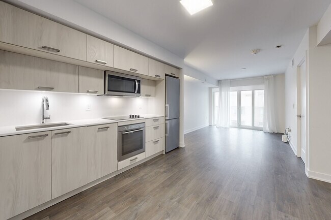 Photo du bâtiment - 50 McCaul St