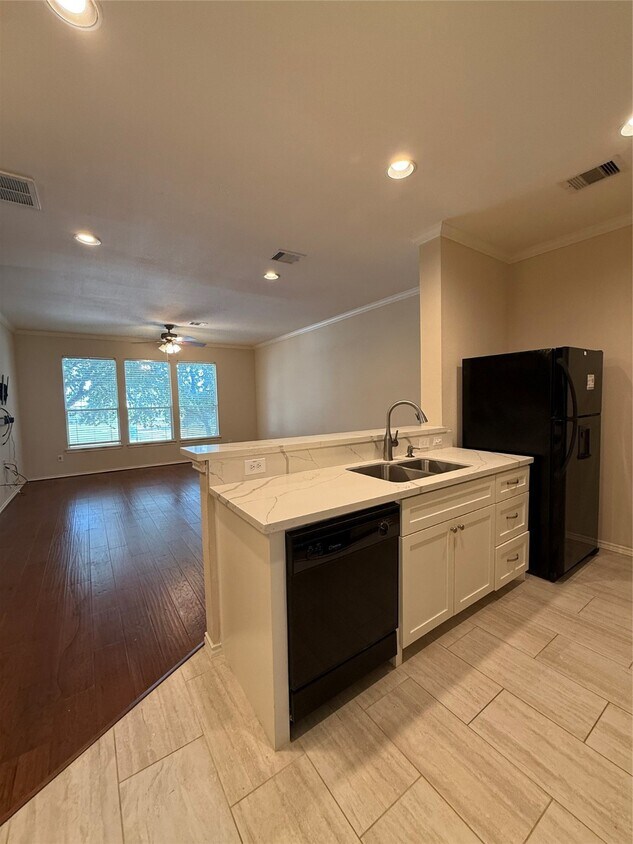 Foto del edificio - 1410 Ennis St