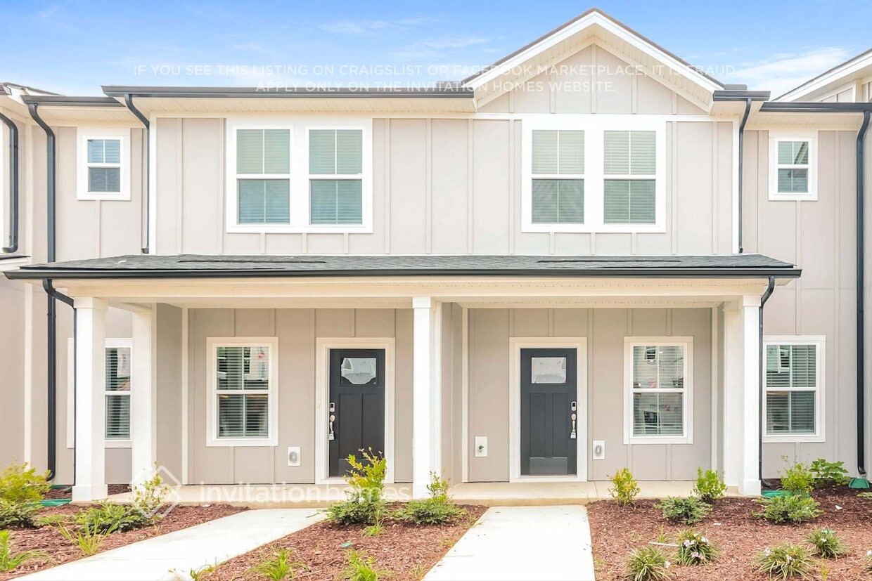 Foto principal - 248 River Rock Dr