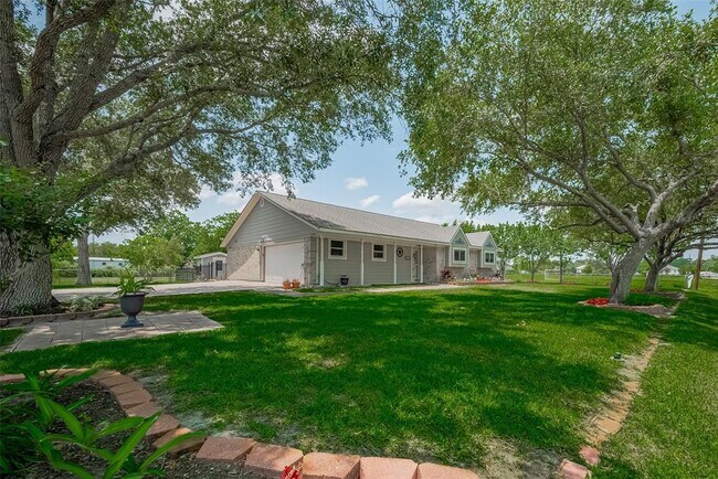 Building Photo - 9526 Sandy Ln