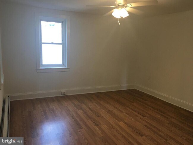 Foto del edificio - 4733 Umbria St