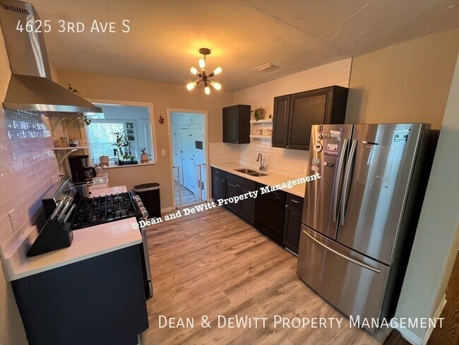 Foto del edificio - 4625 3rd Ave S