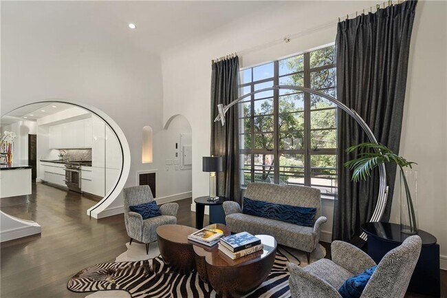 Foto del edificio - 1301 W 29th St
