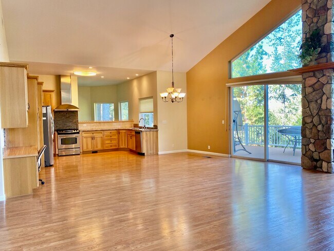 Foto del edificio - 13055 Summit Ridge Dr