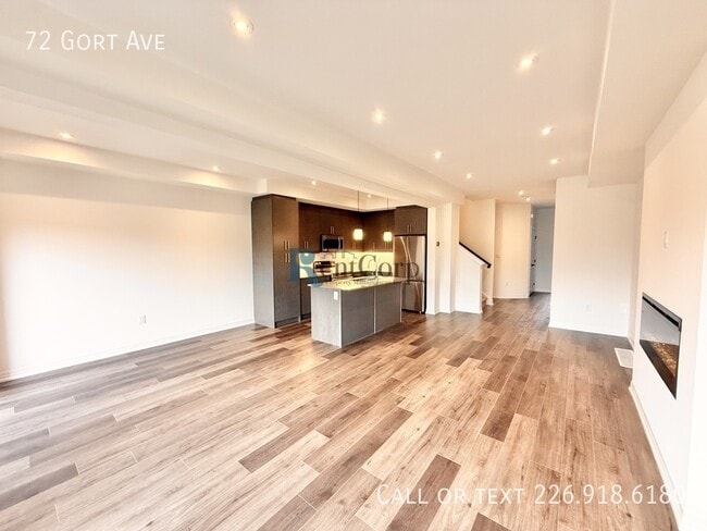 Building Photo - 72 Gort Ave