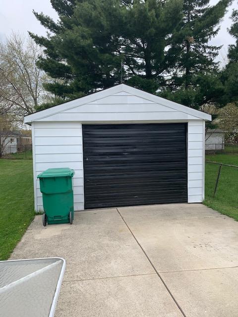 Building Photo - 24329 Grove Ave