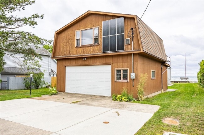 Building Photo - 200 Lakeshore Dr
