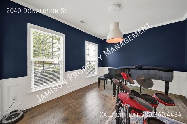 Foto del edificio - 2040 Donaldson St