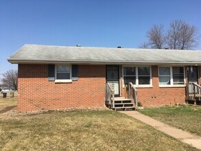 Building Photo - 406-408 Terrace Dr