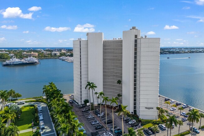 Building Photo - 1200 S Flagler Dr