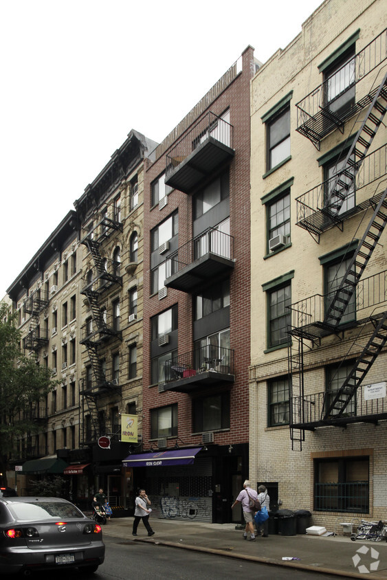 Primary Photo - 212 E 10th St