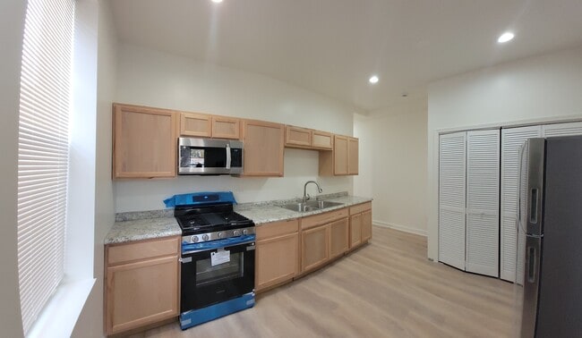 Foto del edificio - 3840 W Roosevelt Rd