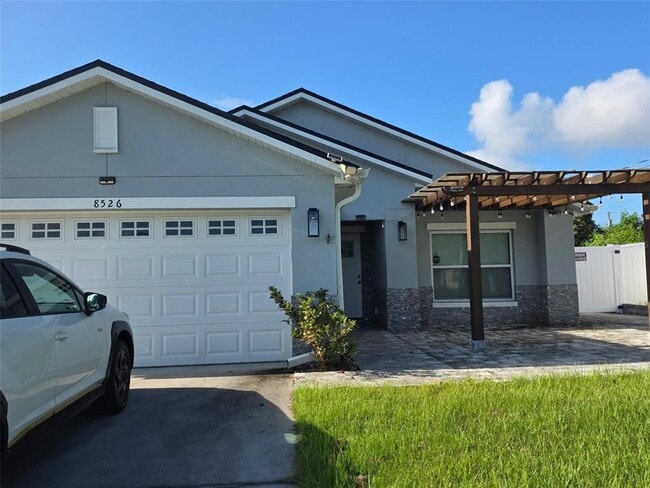 Building Photo - 8526 Blackberry Ave