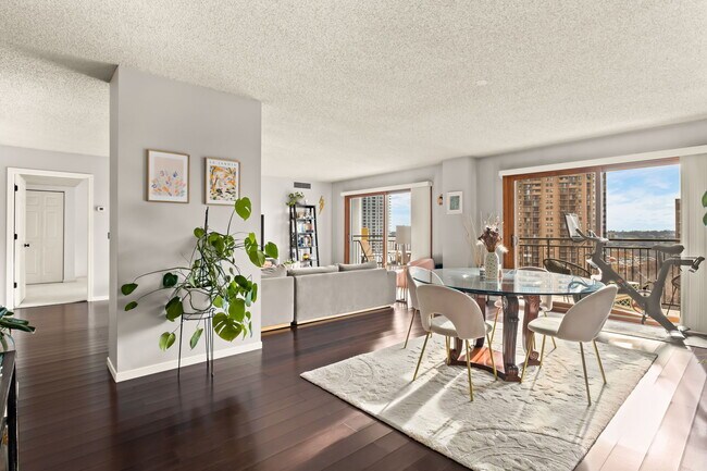 Comedor - 1225 Lasalle Ave