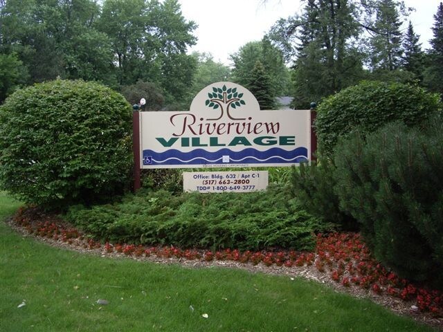 Foto principal - 2 br, 1 bath Apartment - Riverview Village...