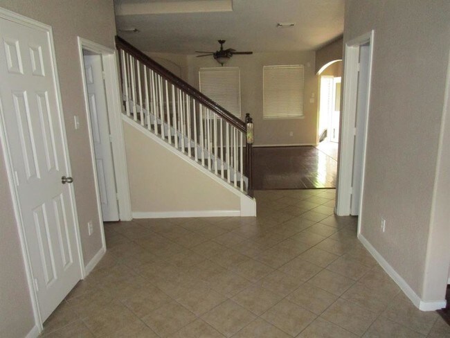 Building Photo - 2414 Appian Way