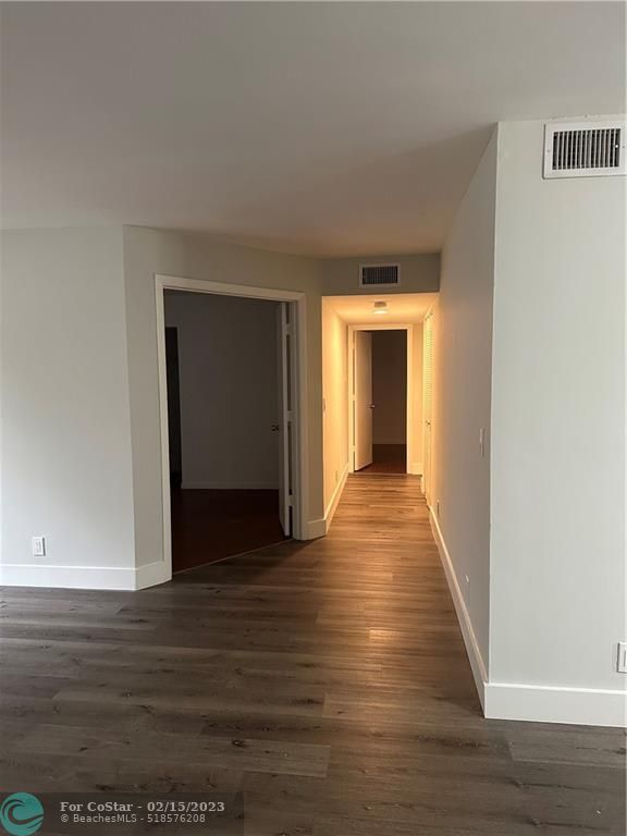 Building Photo - 3031 NW 92nd Ave