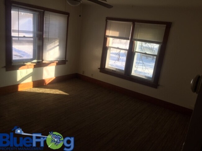 Foto del edificio - 312-316 N Mill St