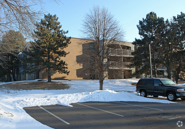 Building Photo - Hamline House