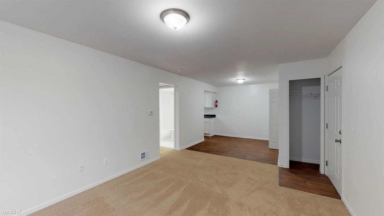 Primary Photo - 1 br, 1 bath Apartment - 721 Green Rd Apt 234