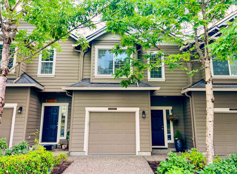 Primary Photo - 16214 NW Fescue Ct