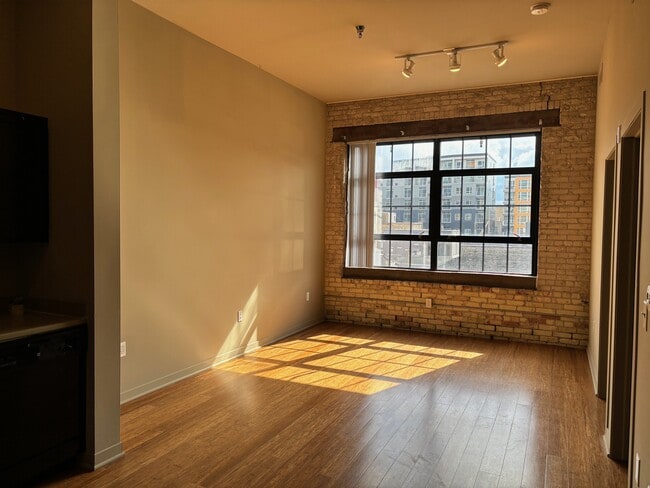 Building Photo - Grand Central Lofts
