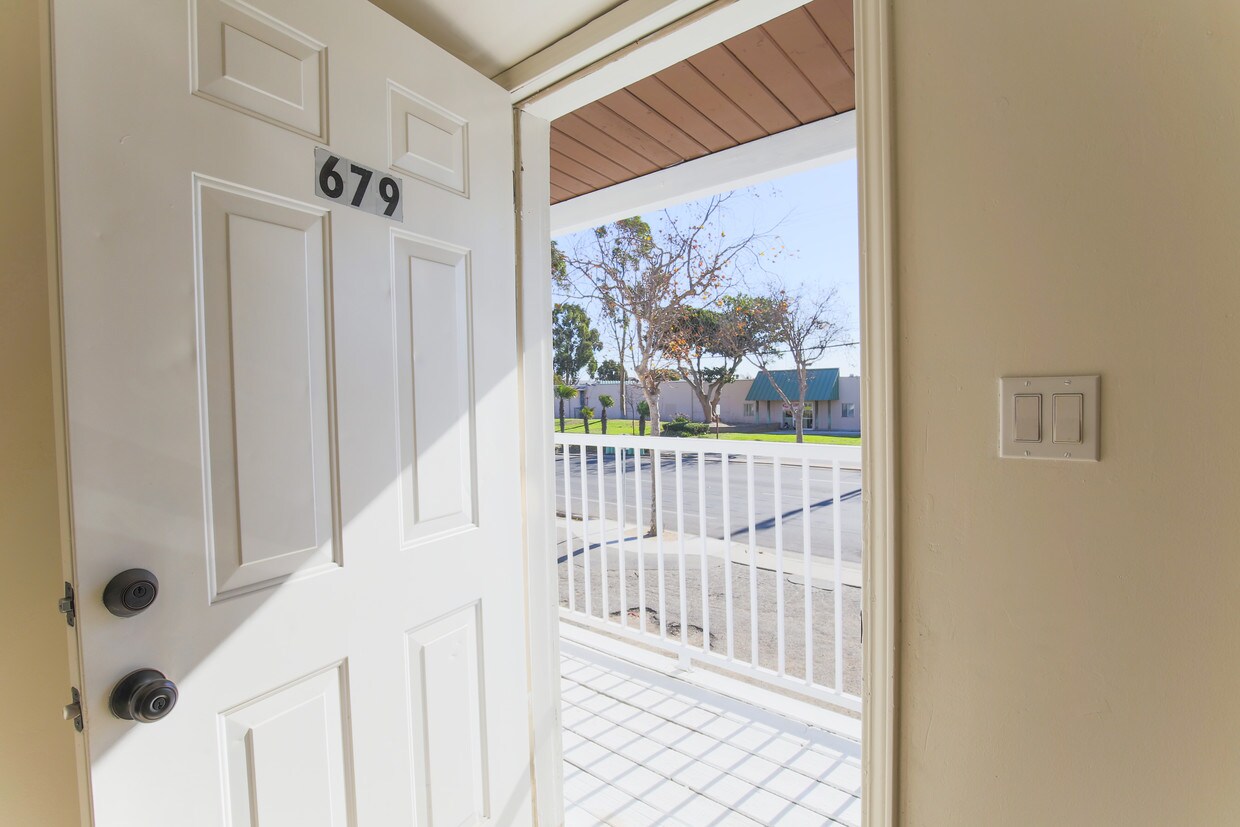 Primary Photo - 671 E Port Hueneme Rd
