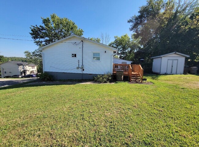 Building Photo - 5525 Eulala Dr
