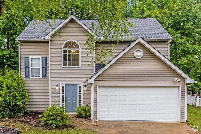 Building Photo - 2222 Serenity Dr NW