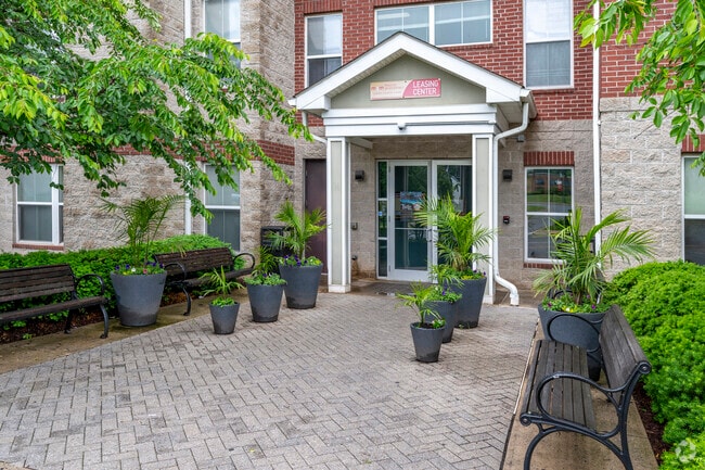 Entrance - Mazza GrandMarc Apartments