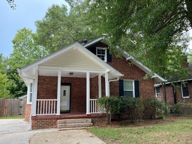 Foto del edificio - Romega Properties