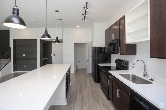 Interior Photo - Pinnex