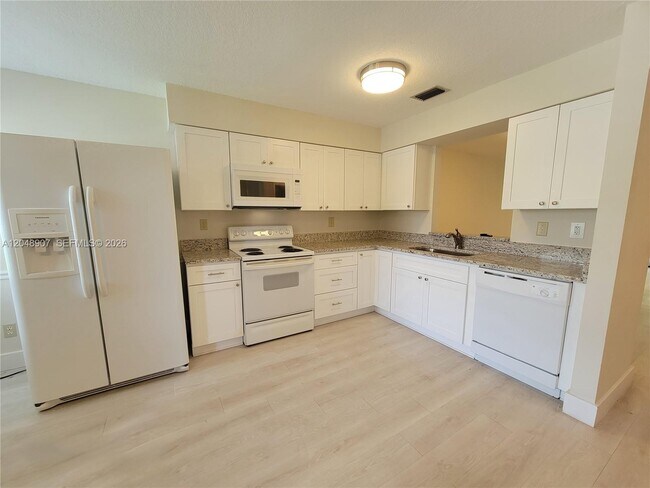 Building Photo - 6014 Indrio Rd