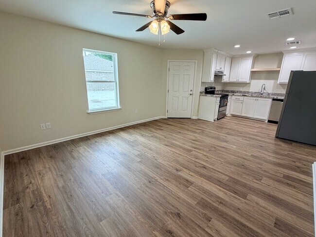 Foto del edificio - Brand new 2BR/2BA Duplex in Lake Charles!!