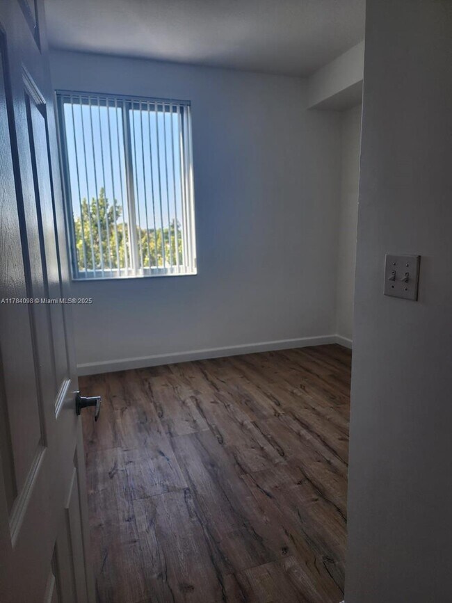 Foto del edificio - 3 bedroom in Hollywood FL 33020