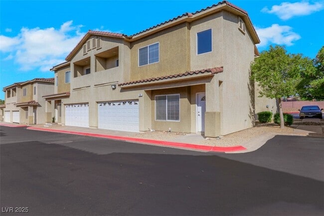 Building Photo - 66 Blue Beak Way