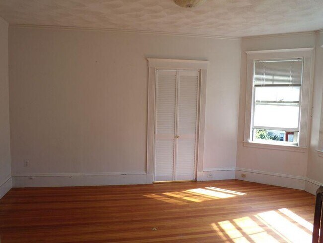 Foto del edificio - 79 College Ave