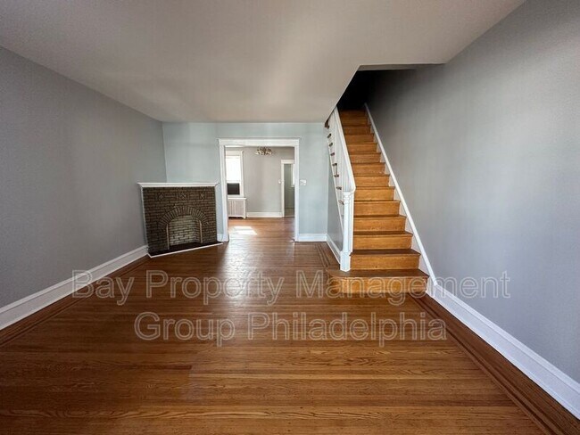 Foto del edificio - 104 W Spencer Ave