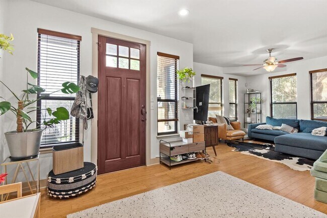 Foto del edificio - 1212 Woodland Ave