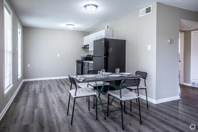 2HAB, 1BA - 705 ft² - Villages at Harrison Creek- $1000.00 off!