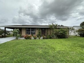 Building Photo - 2330 Lee Terrace