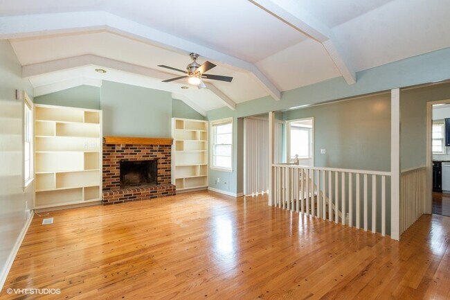 Foto del edificio - 4449 E 107th St