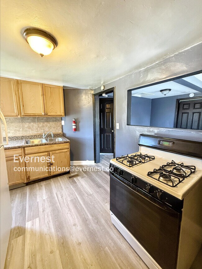 Foto del edificio - 21251 Westview Ave