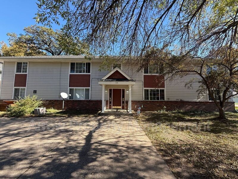 Foto principal - 535 Oak St