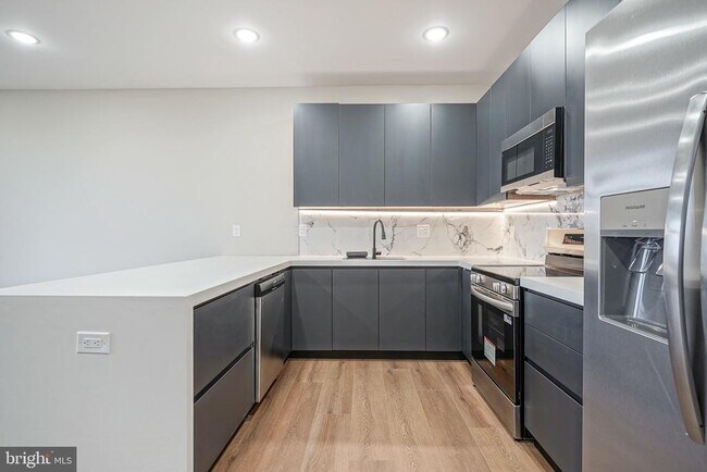 Foto del edificio - 4432 Wingate St